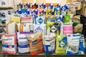 Обзор ассортимента сухих строительных смесей: разнообразие продуктов для различных видов строительных работ