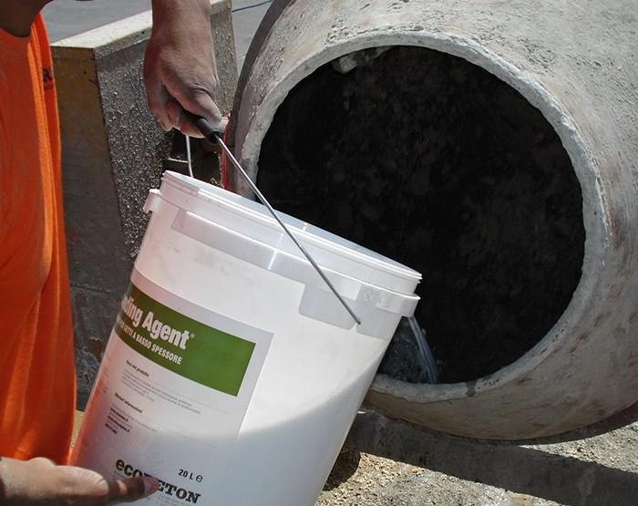 Добавки в бетон: как они улучшают свойства смеси?