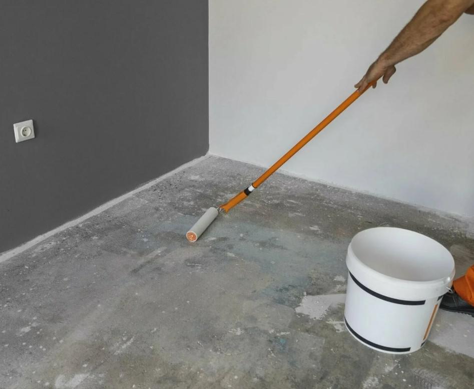 Полиуретановая грунтовка для бетона: требования промышленного строительства