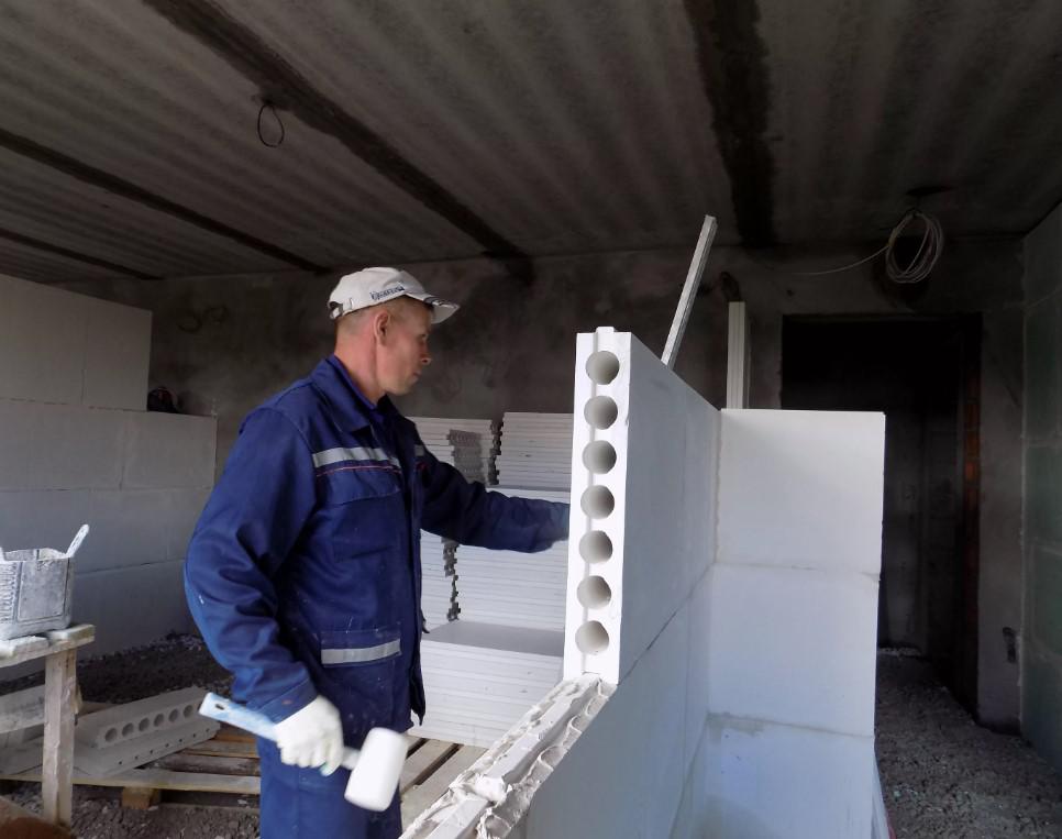 Клей для ПГП vs гипсовая шпаклёвка в чём разница и почему это важно