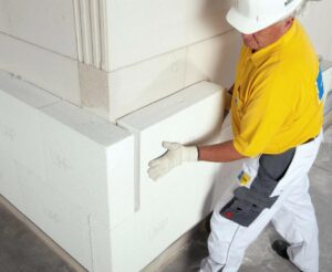 Прочность и теплотехника кладки: как клей влияет на долговечность дома